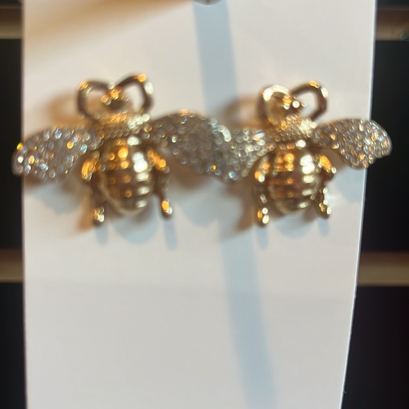 Bee ๐ Stud Earrings - Picture 2 of 3